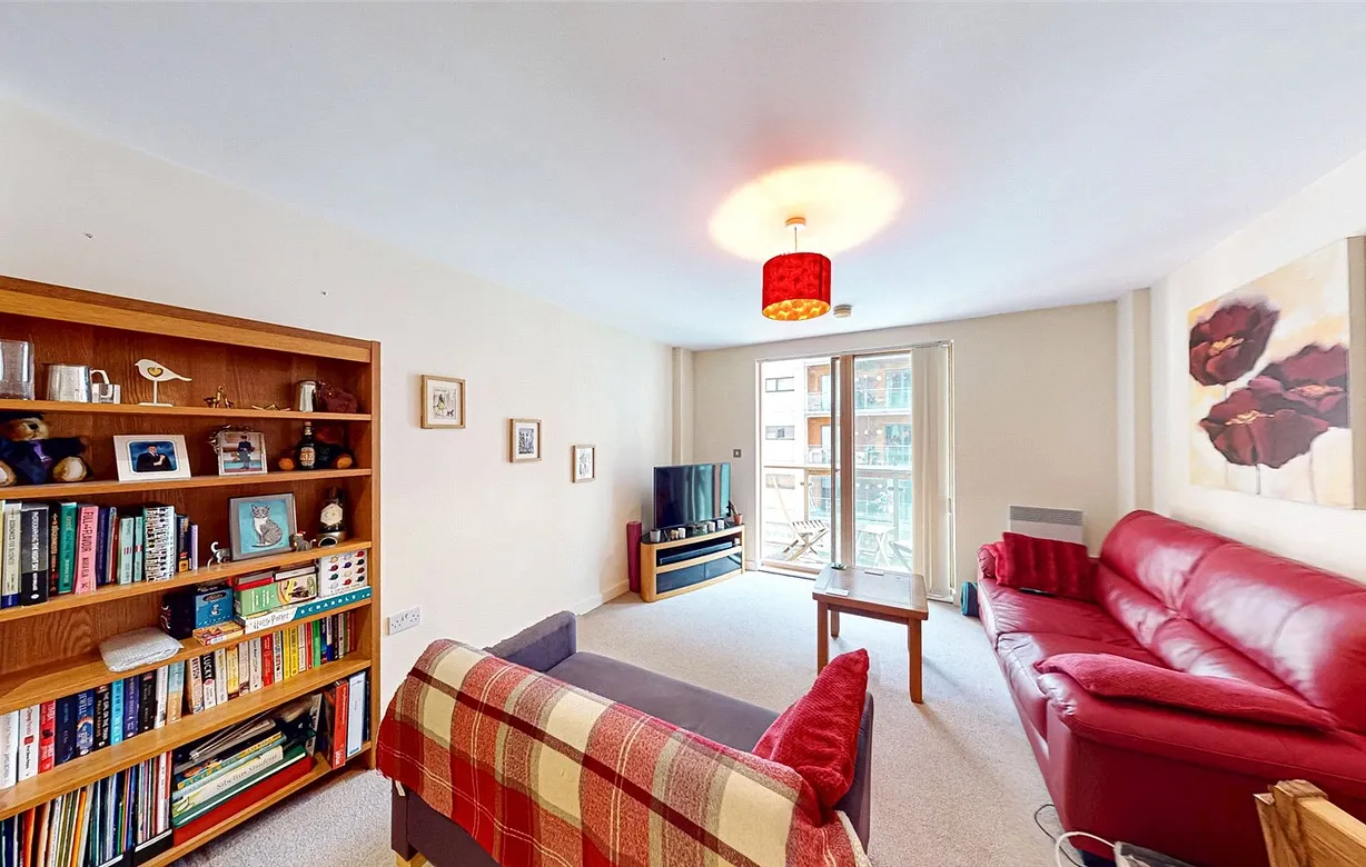 2 bedroom apartment to rent - Bentley Hurst