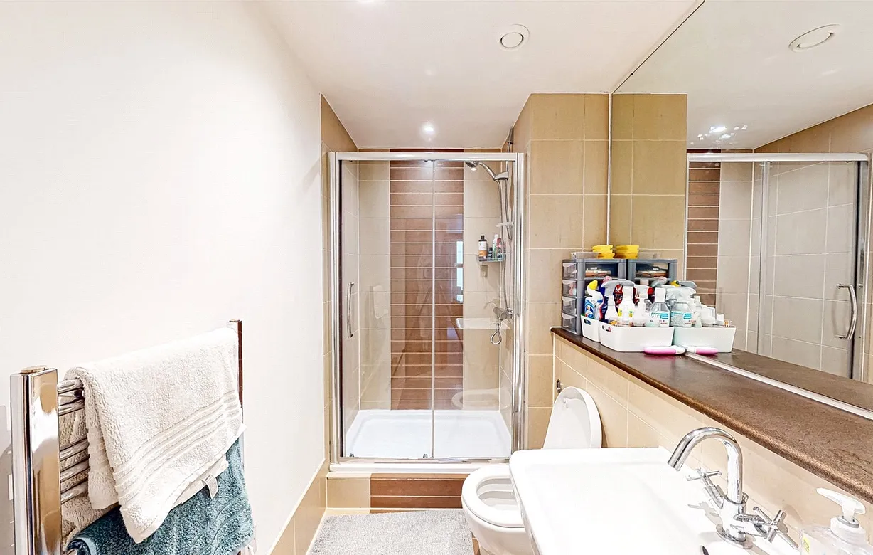 2 bedroom apartment to rent - Bentley Hurst