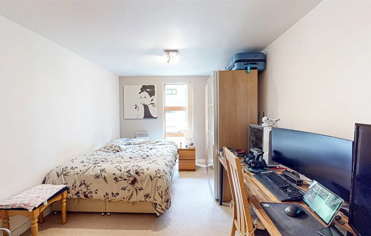 2 bedroom apartment to rent - Bentley Hurst