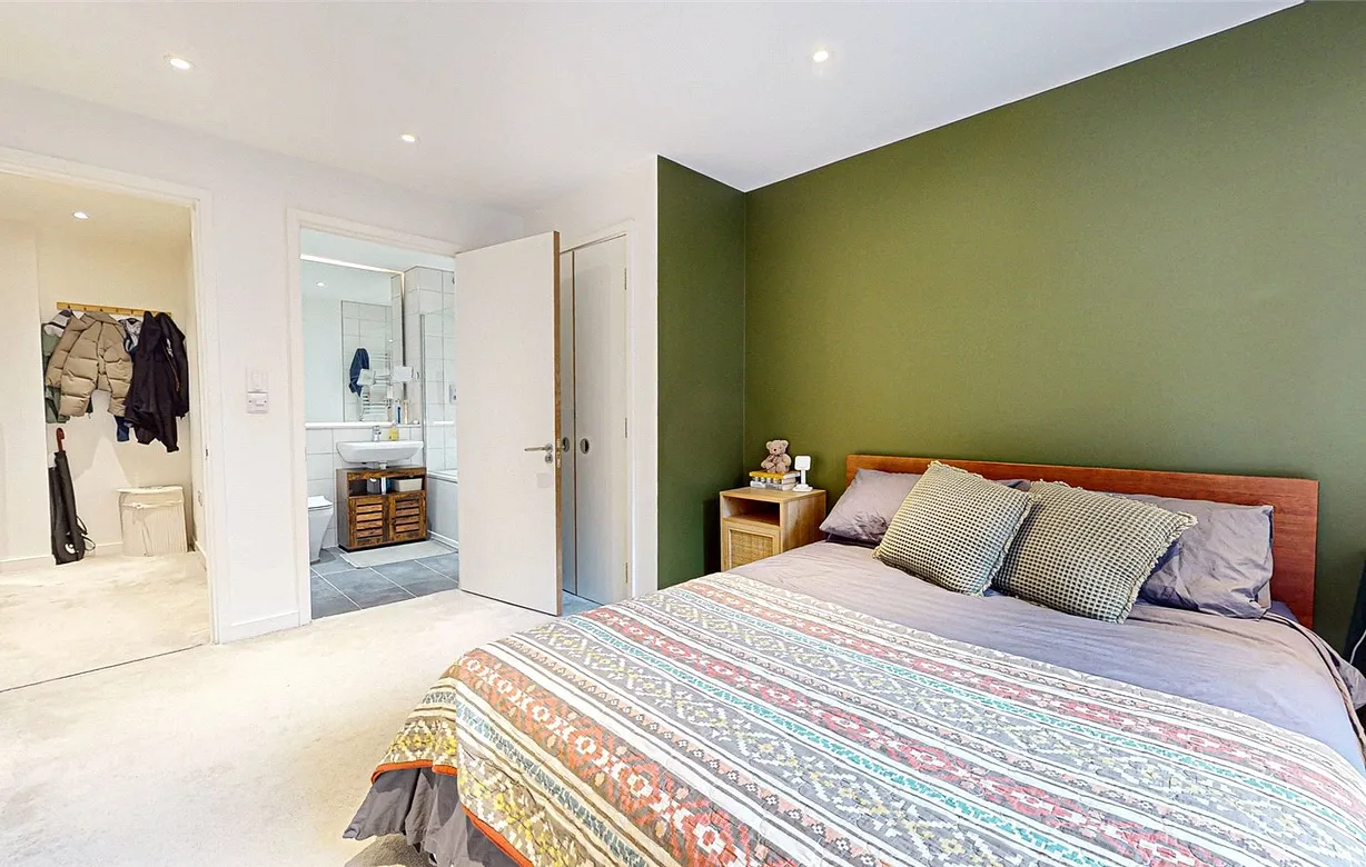 2 bedroom apartment for sale - Bentley Hurst