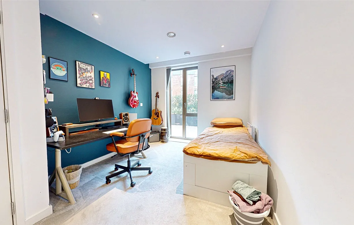 2 bedroom apartment for sale - Bentley Hurst