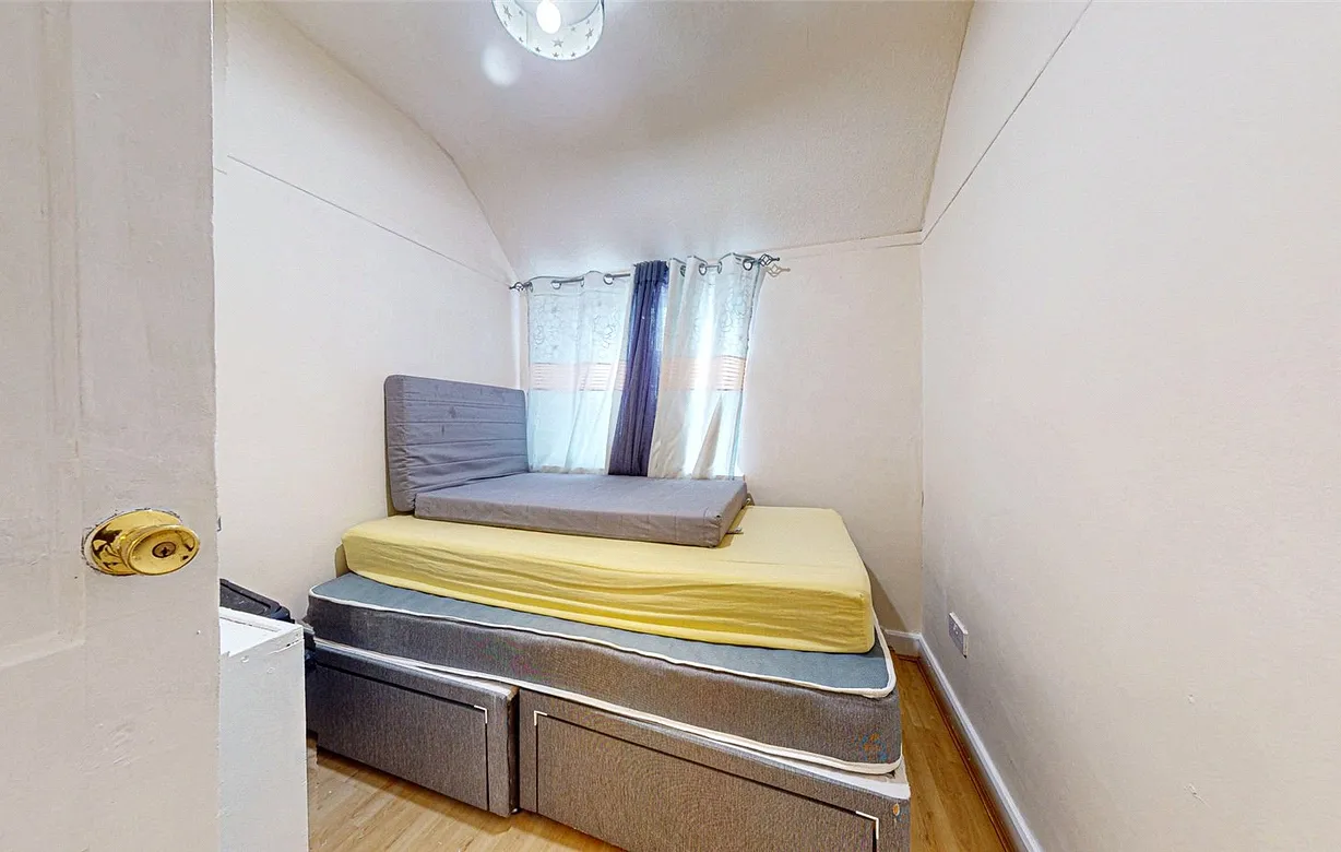 3 bedroom house for sale - Bentley Hurst