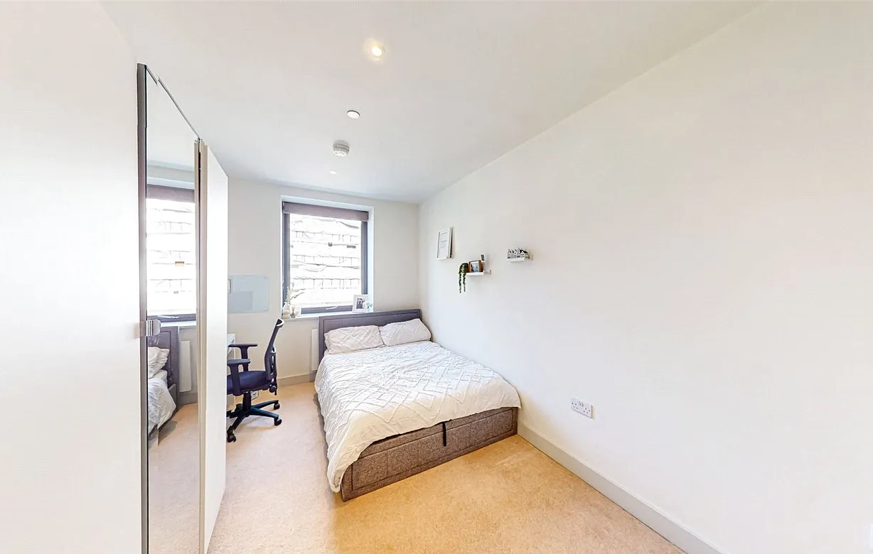 2 bedroom apartment to rent - Bentley Hurst