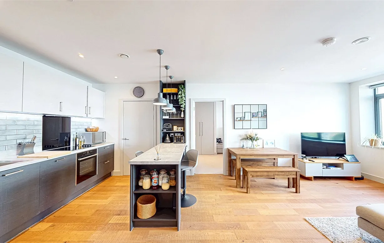 2 bedroom apartment to rent - Bentley Hurst