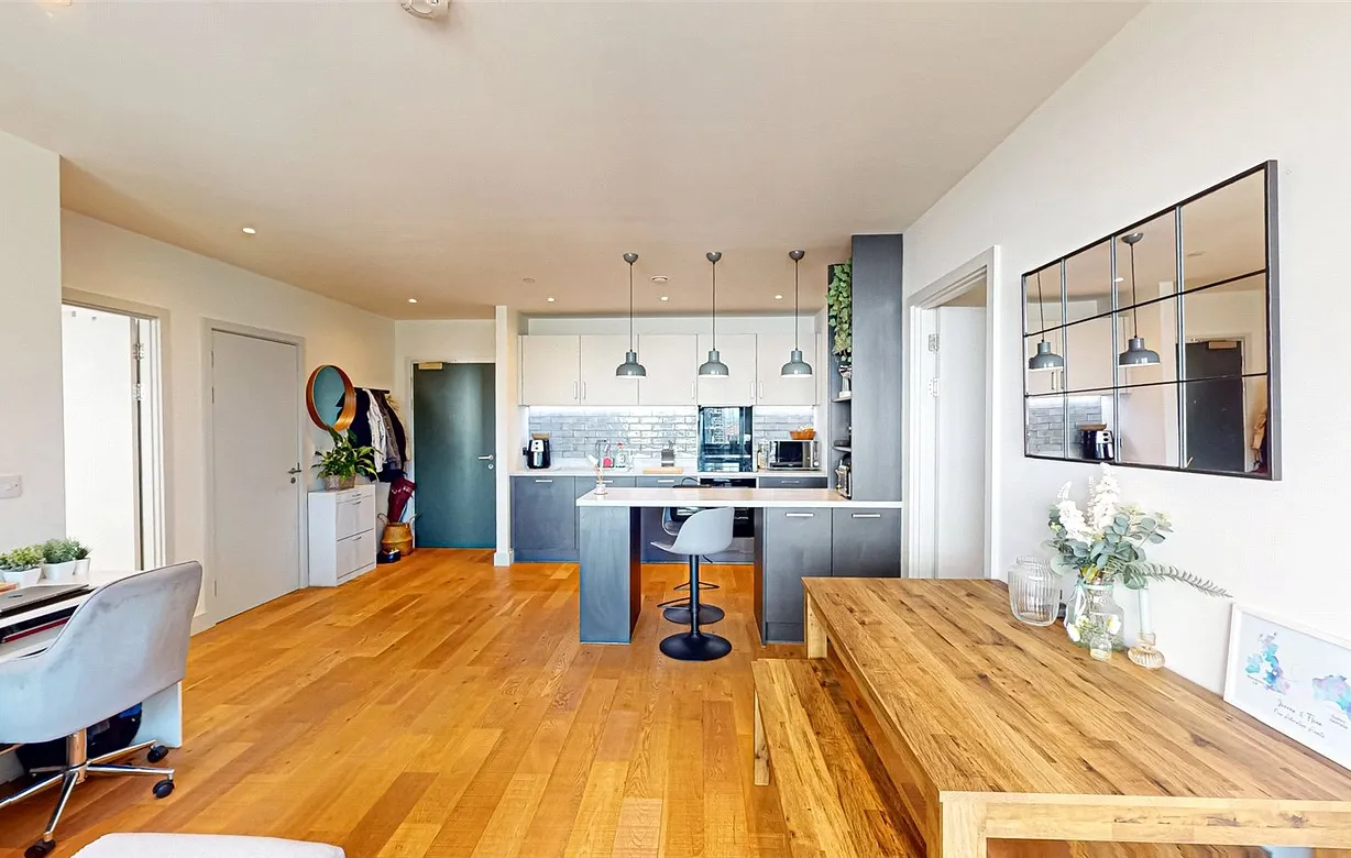 2 bedroom apartment to rent - Bentley Hurst