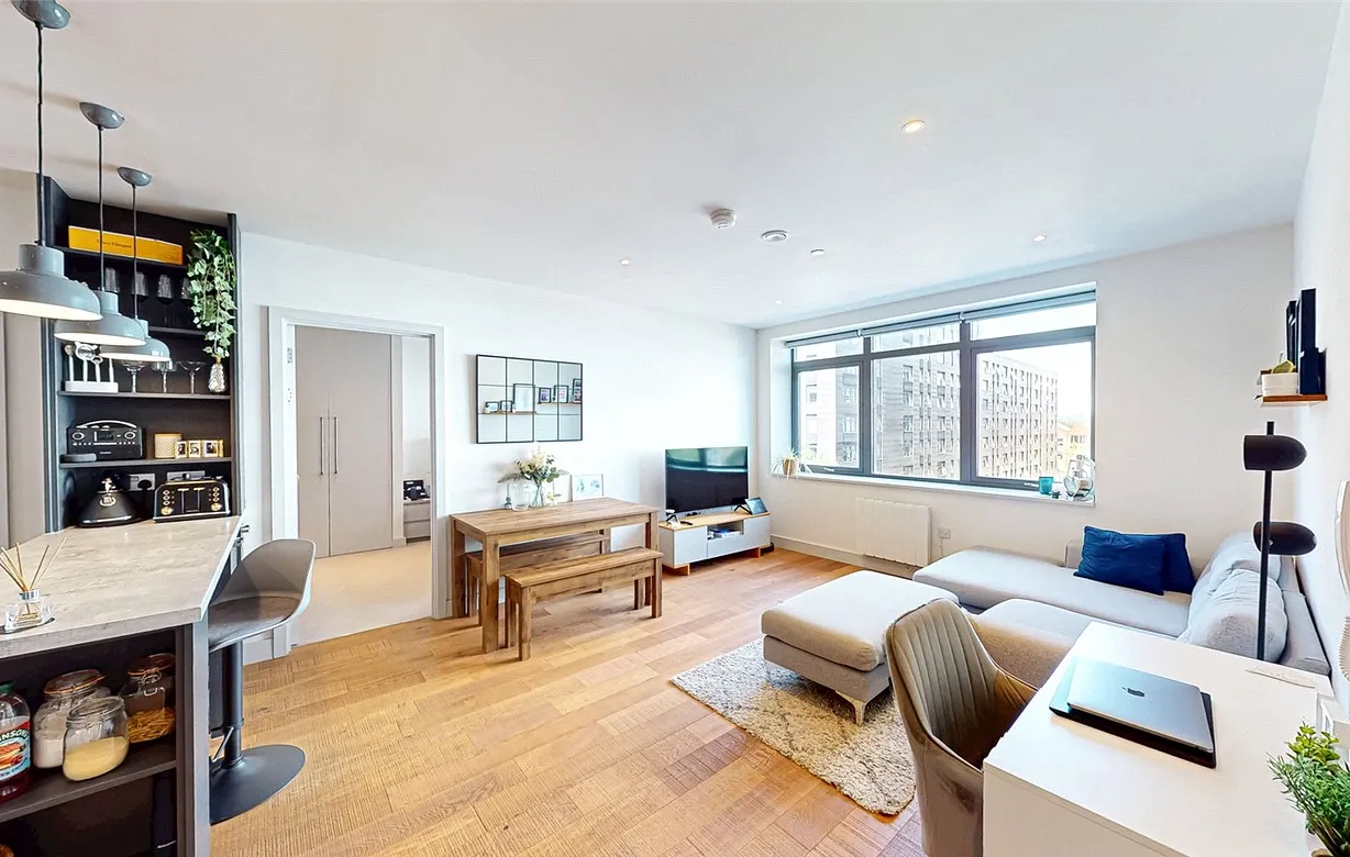 2 bedroom apartment to rent - Bentley Hurst