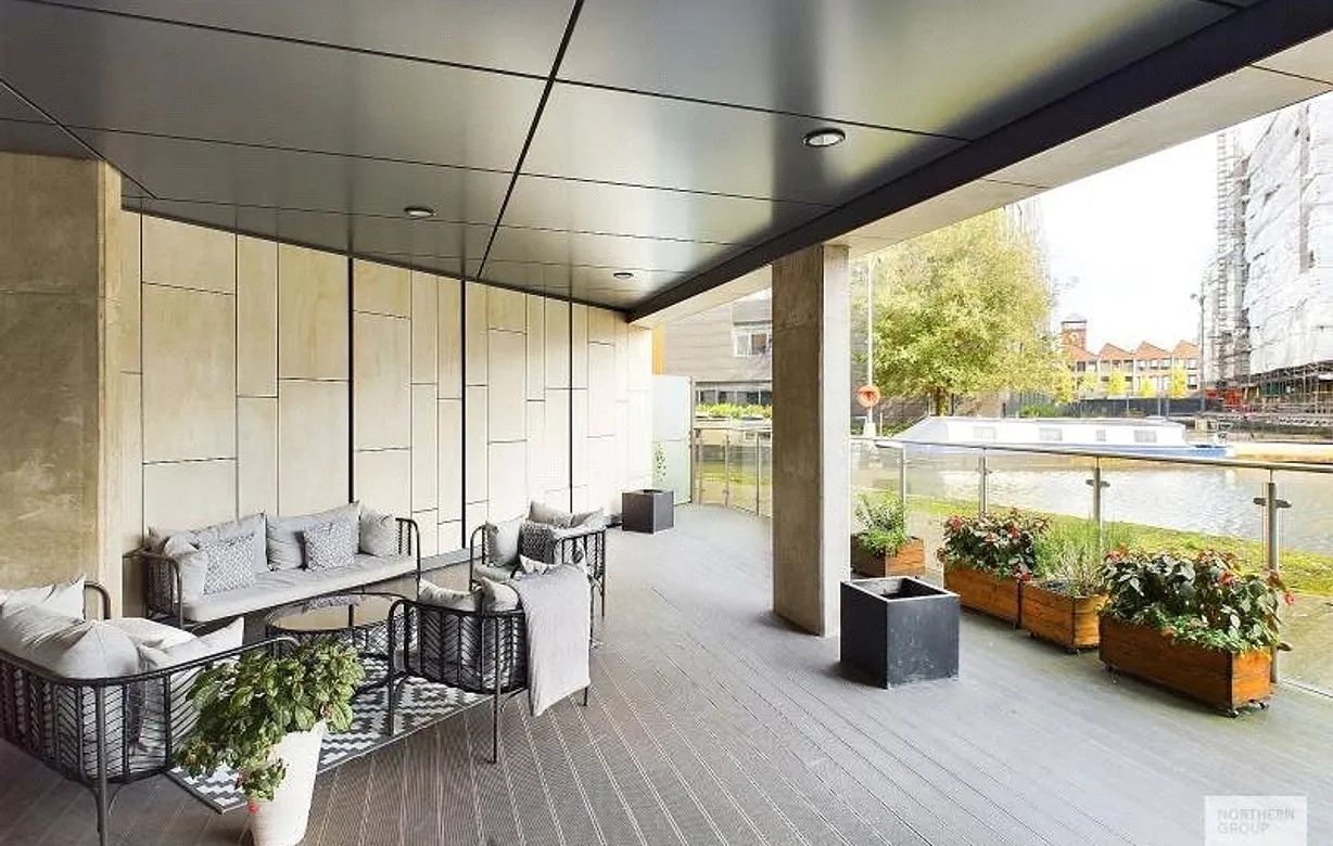 2 bedroom apartment to rent - Bentley Hurst