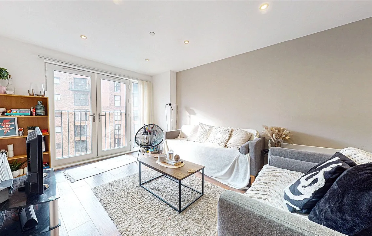 3 bedroom apartment for sale - Bentley Hurst