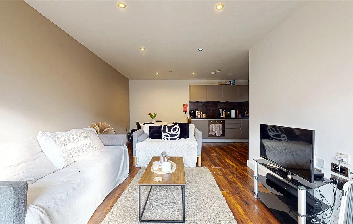 3 bedroom apartment for sale - Bentley Hurst