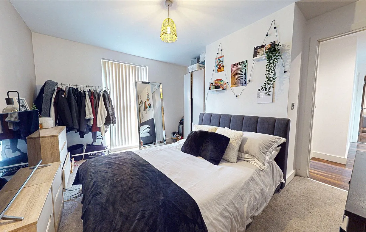 3 bedroom apartment for sale - Bentley Hurst