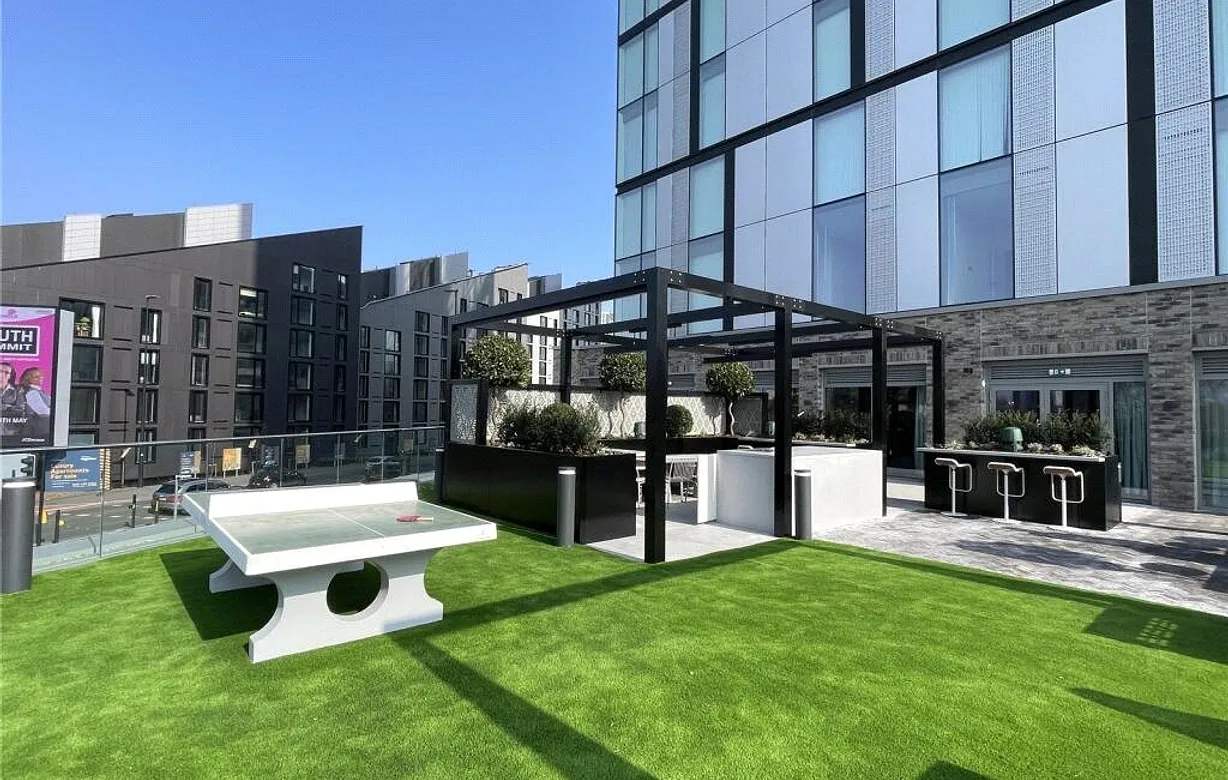 2 bedroom apartment to rent - Bentley Hurst