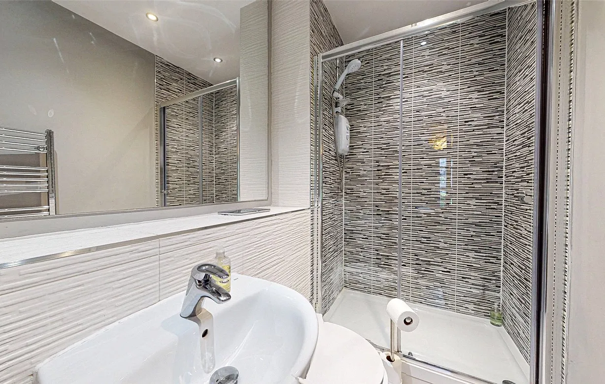 2 bedroom apartment for sale - Bentley Hurst