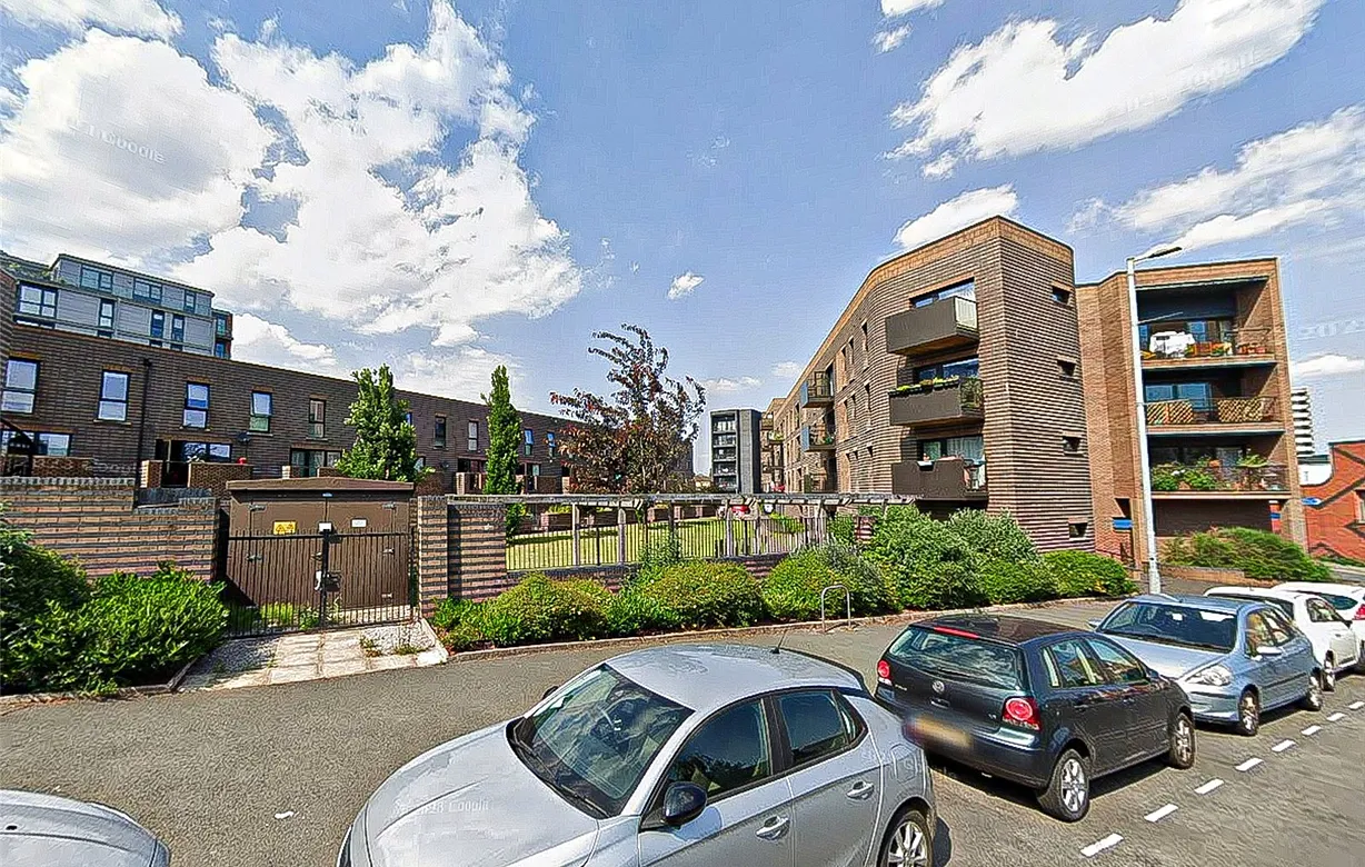 2 bedroom apartment for sale - Bentley Hurst