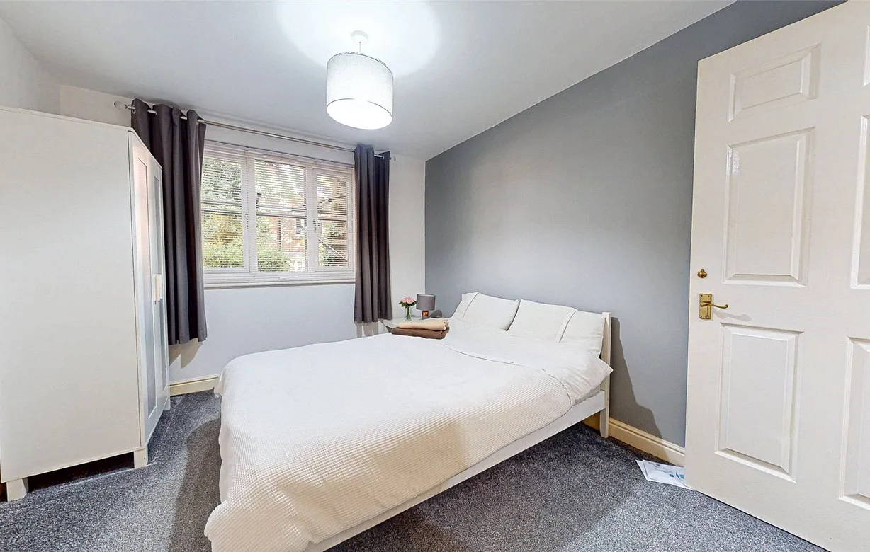 2 bedroom apartment for sale - Bentley Hurst