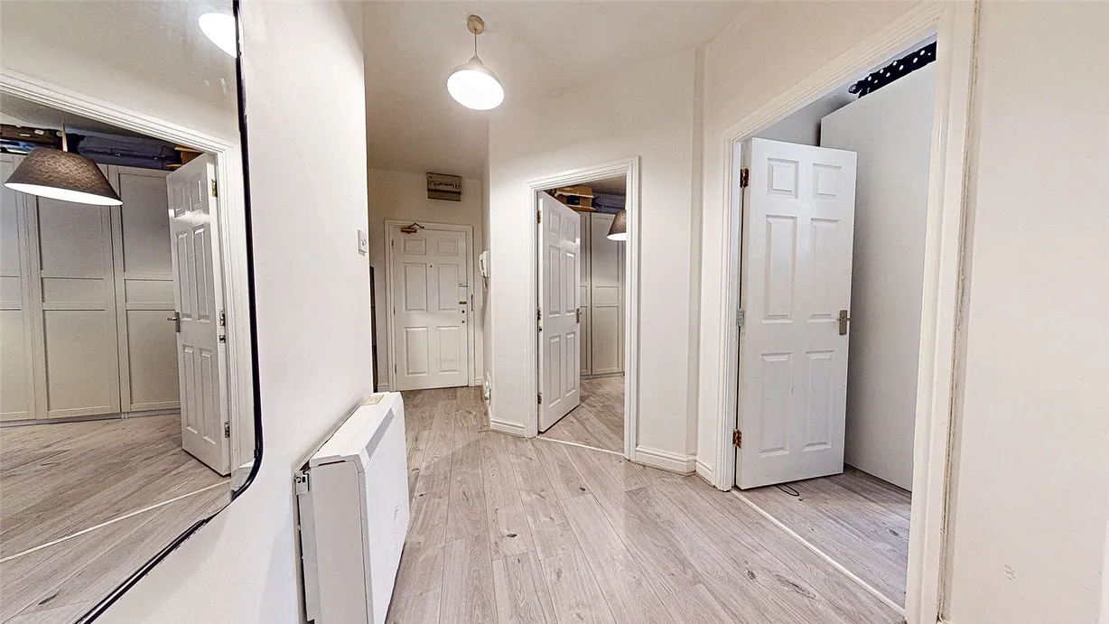 2 bedroom apartment for sale - Bentley Hurst