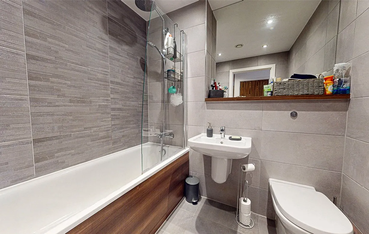 2 bedroom apartment for sale - Bentley Hurst