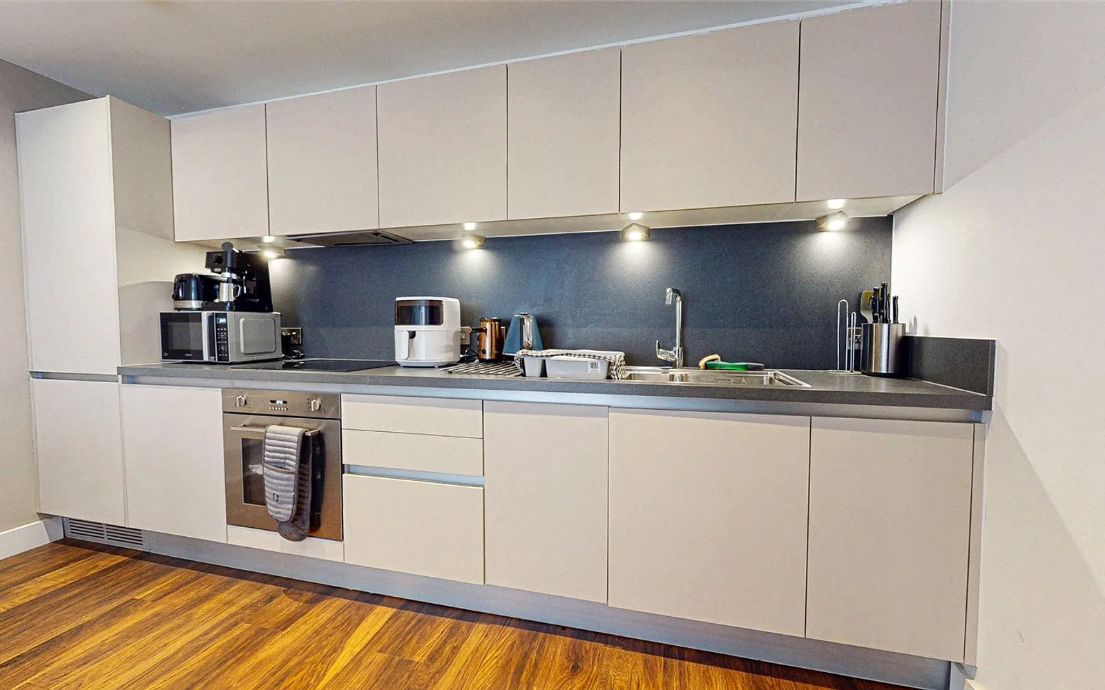 2 bedroom apartment for sale - Bentley Hurst