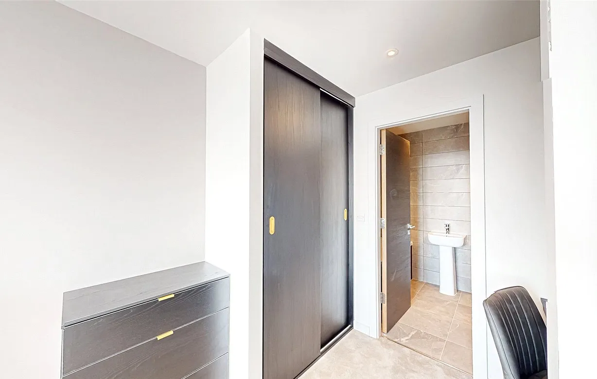 2 bedroom apartment to rent - Bentley Hurst