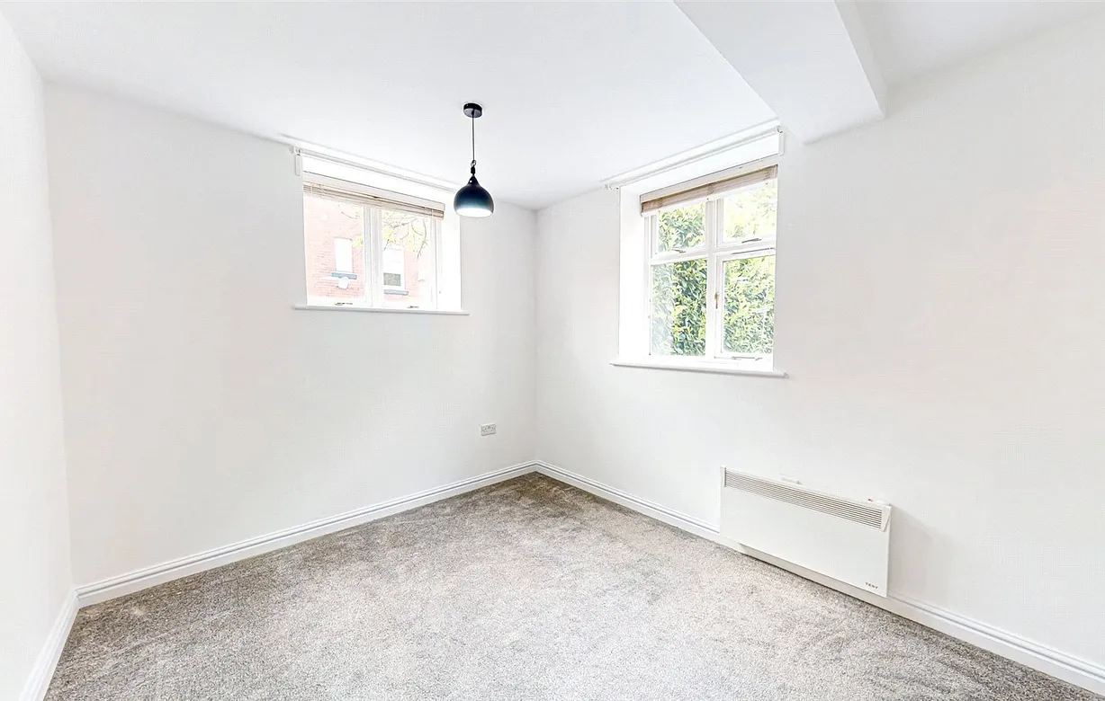 2 bedroom apartment to rent - Bentley Hurst