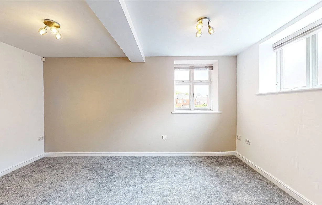 2 bedroom apartment to rent - Bentley Hurst