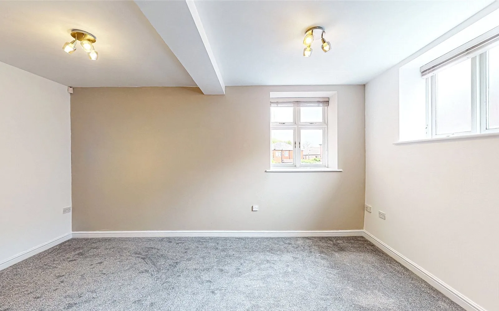 2 bedroom apartment to rent - Bentley Hurst