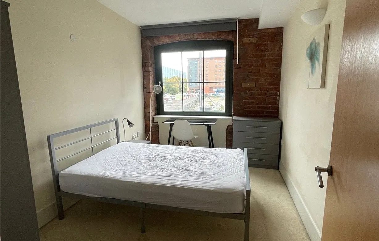 2 bedroom apartment to rent - Bentley Hurst