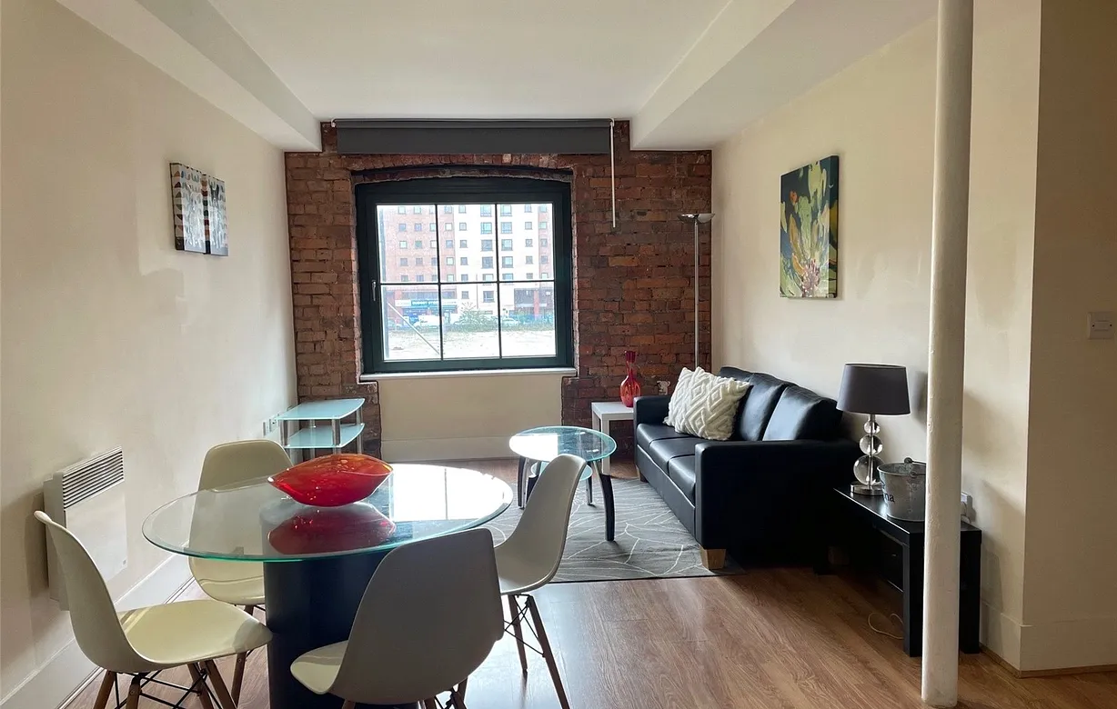 2 bedroom apartment to rent - Bentley Hurst