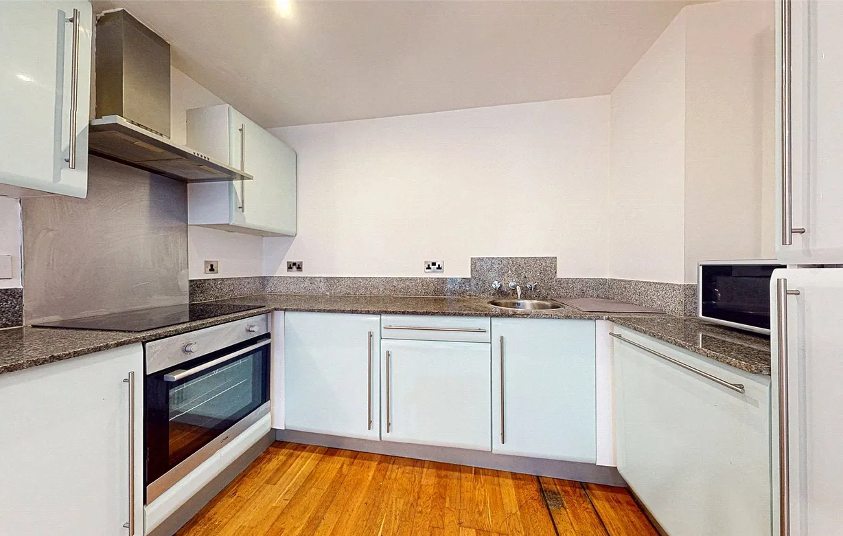 2 bedroom apartment to rent - Bentley Hurst