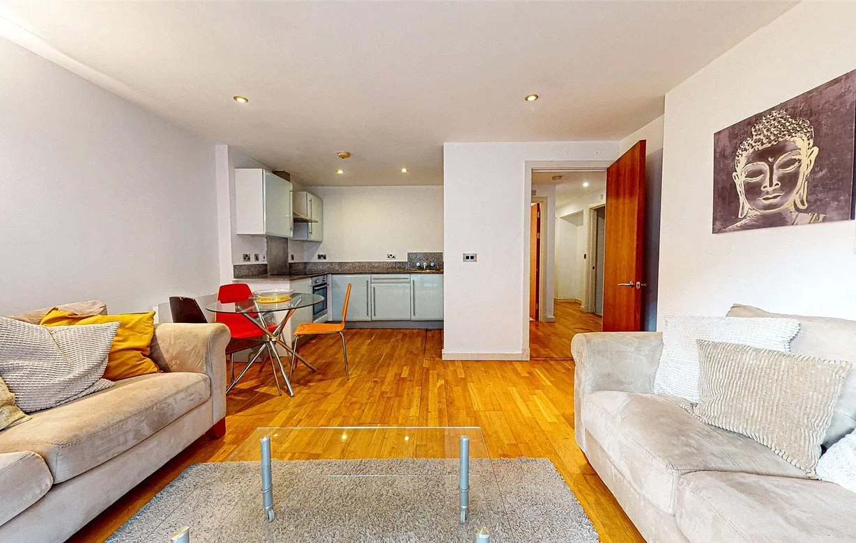 2 bedroom apartment to rent - Bentley Hurst