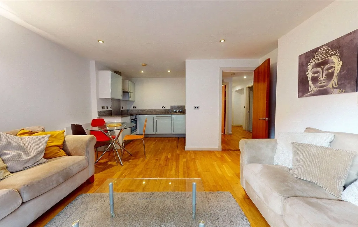 2 bedroom apartment to rent - Bentley Hurst