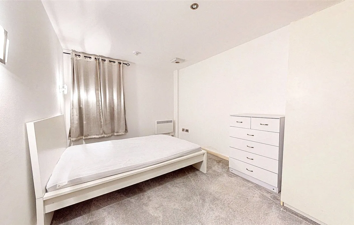 2 bedroom apartment to rent - Bentley Hurst