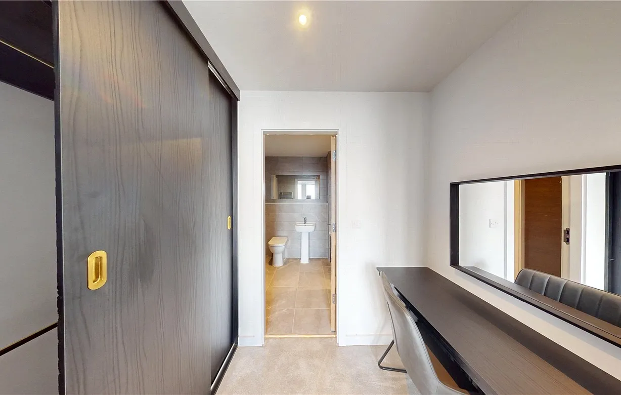 2 bedroom apartment to rent - Bentley Hurst