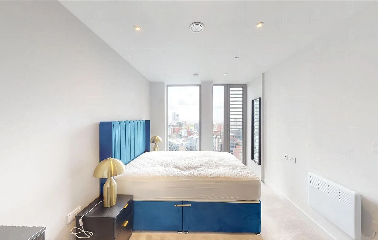 2 bedroom apartment to rent - Bentley Hurst