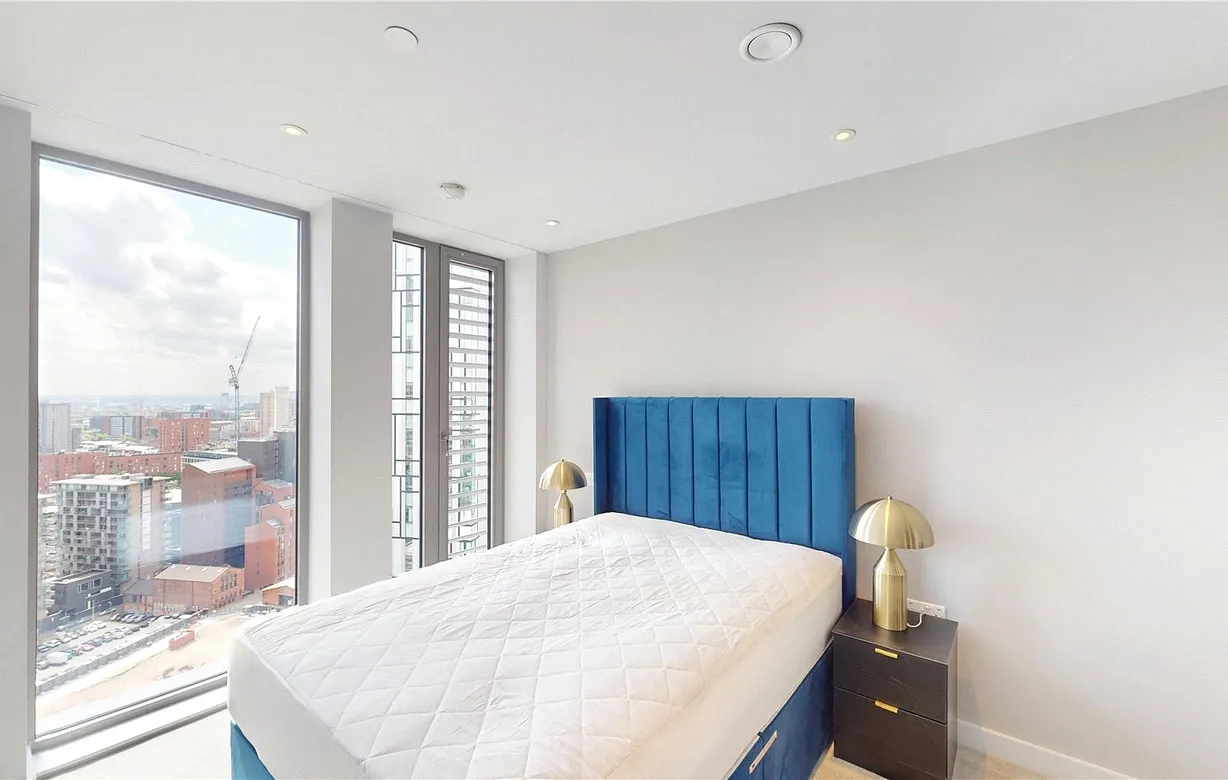 2 bedroom apartment to rent - Bentley Hurst