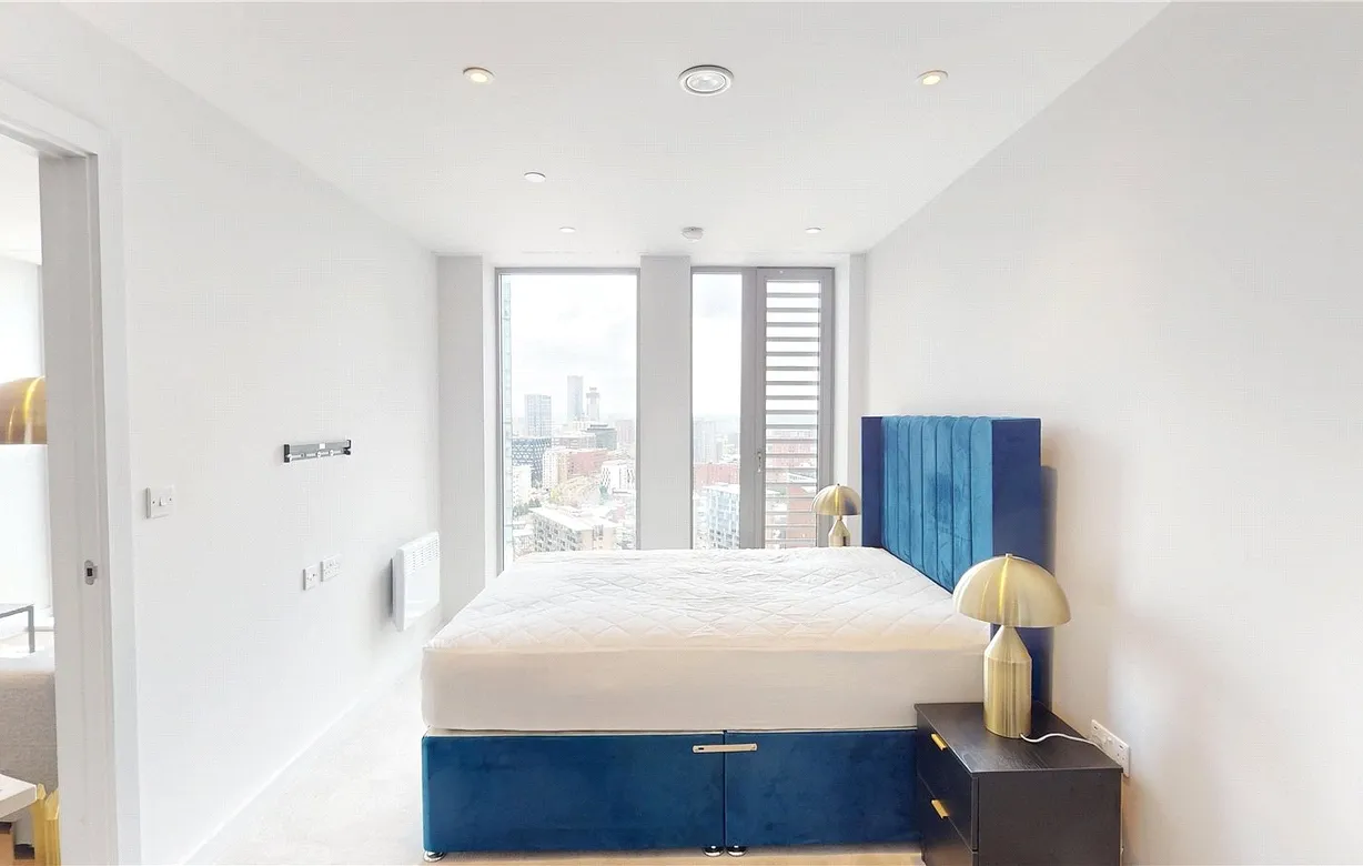 2 bedroom apartment to rent - Bentley Hurst