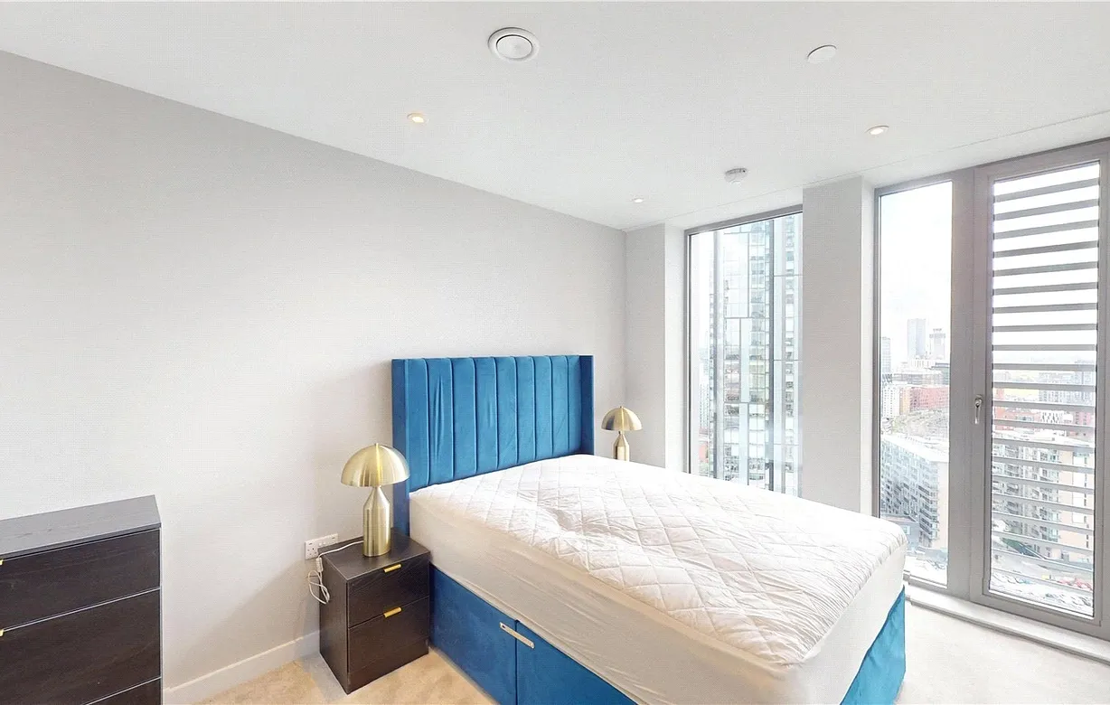 2 bedroom apartment to rent - Bentley Hurst