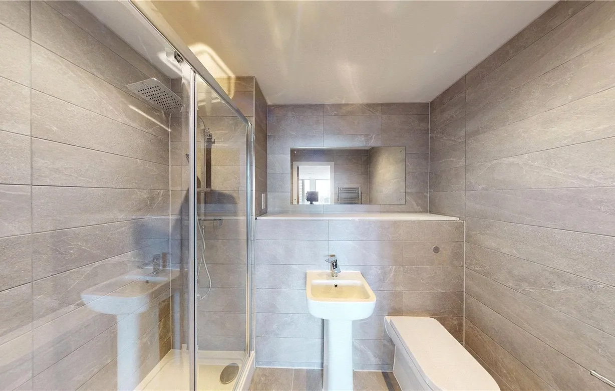 2 bedroom apartment to rent - Bentley Hurst