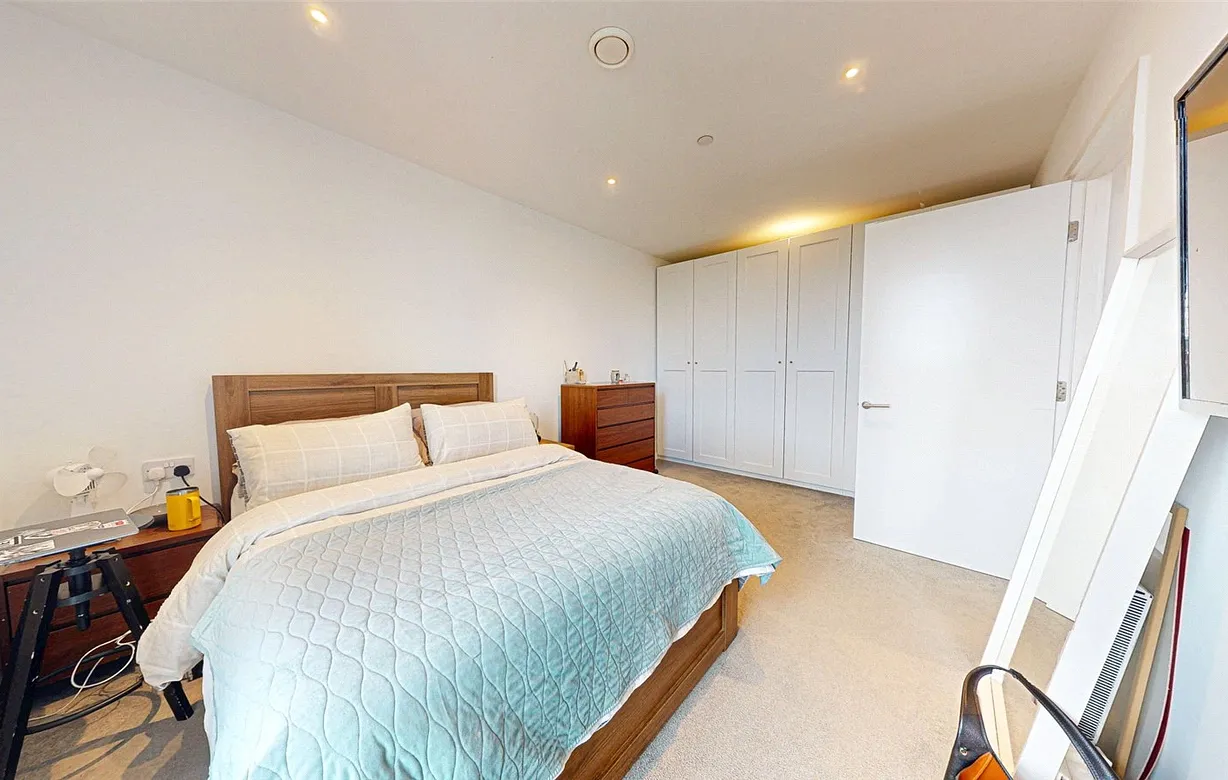 2 bedroom apartment for sale - Bentley Hurst