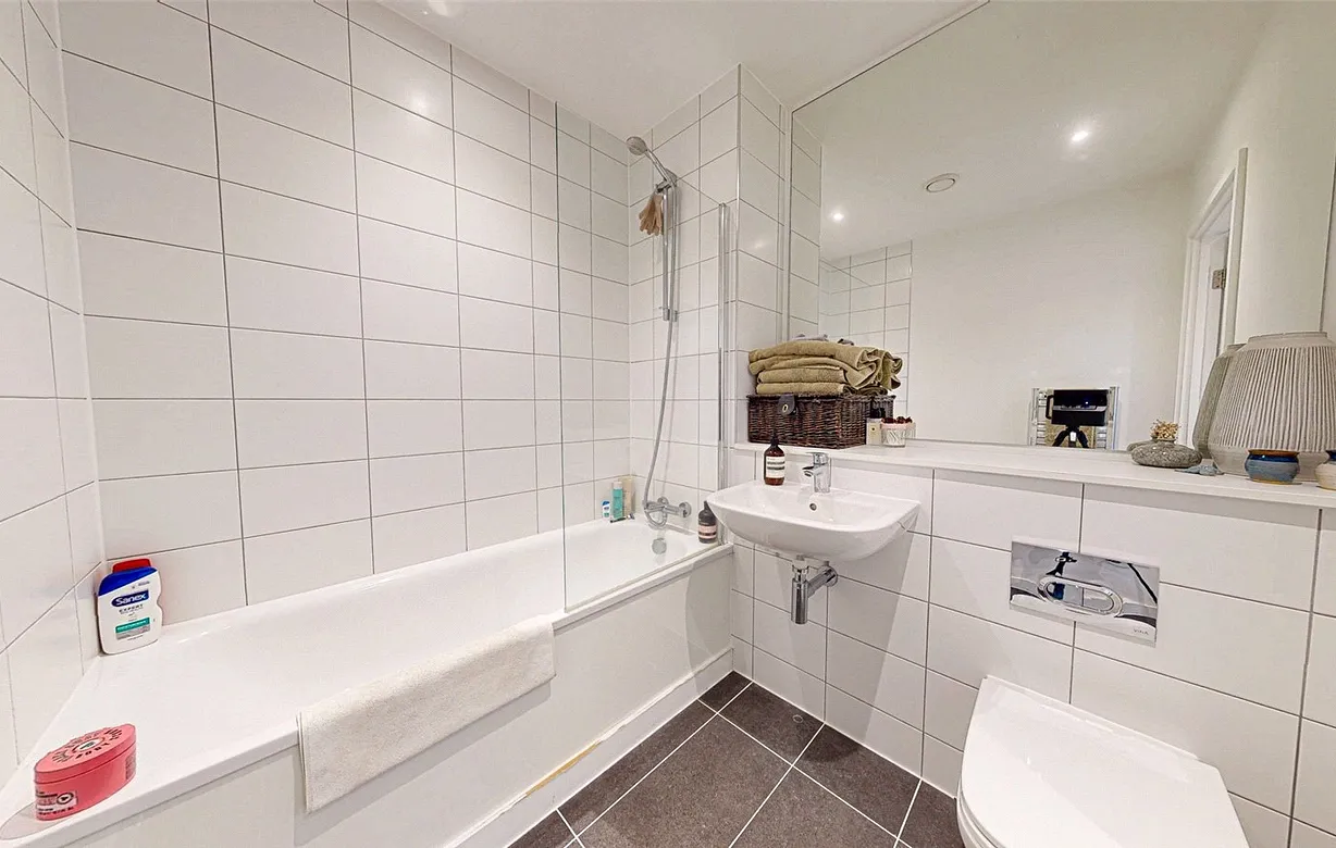 2 bedroom apartment for sale - Bentley Hurst