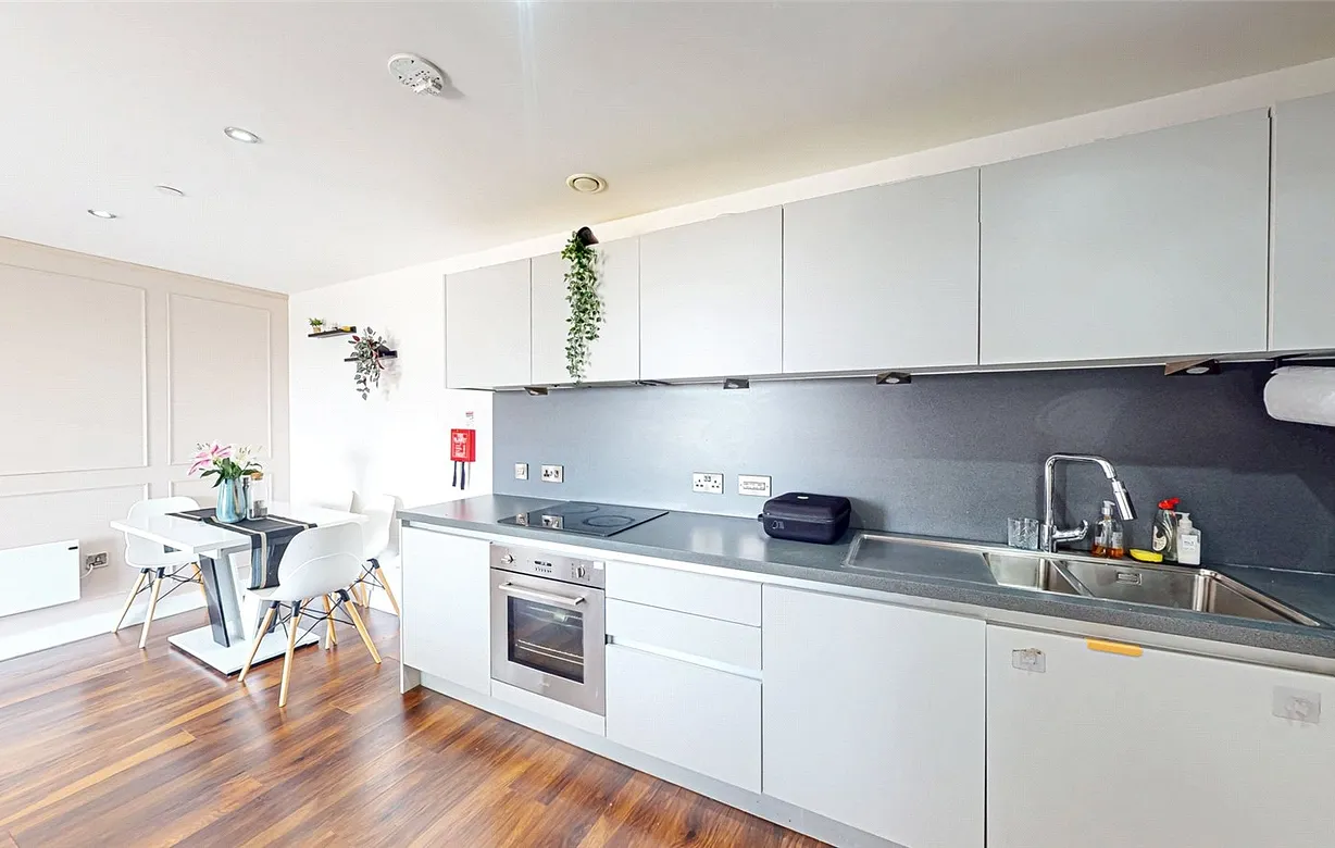 3 bedroom apartment for sale - Bentley Hurst