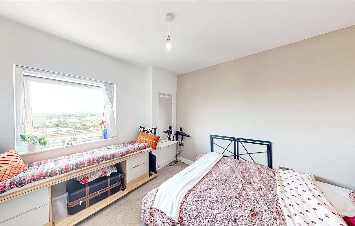 3 bedroom apartment for sale - Bentley Hurst