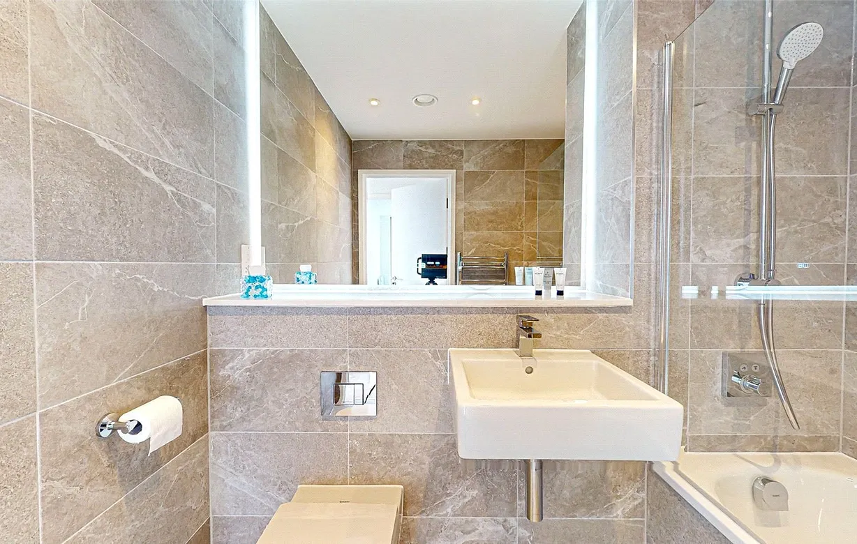 2 bedroom apartment to rent - Bentley Hurst