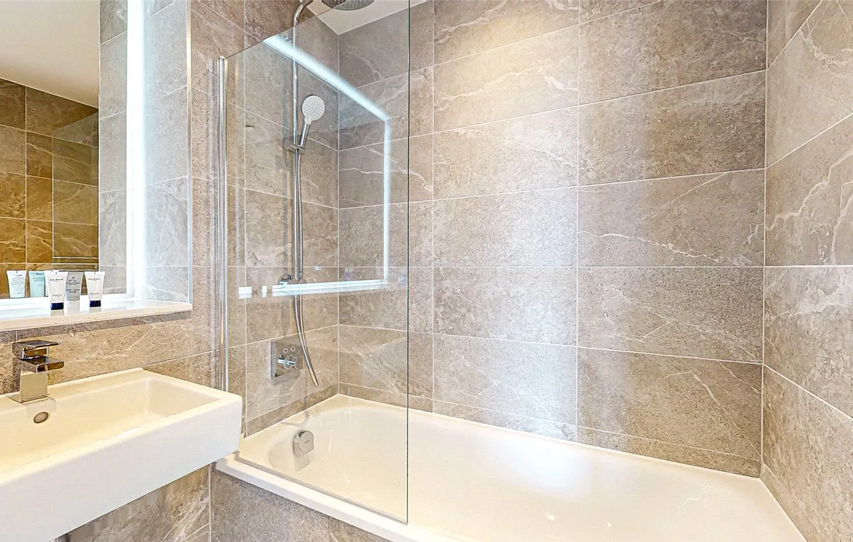 2 bedroom apartment to rent - Bentley Hurst