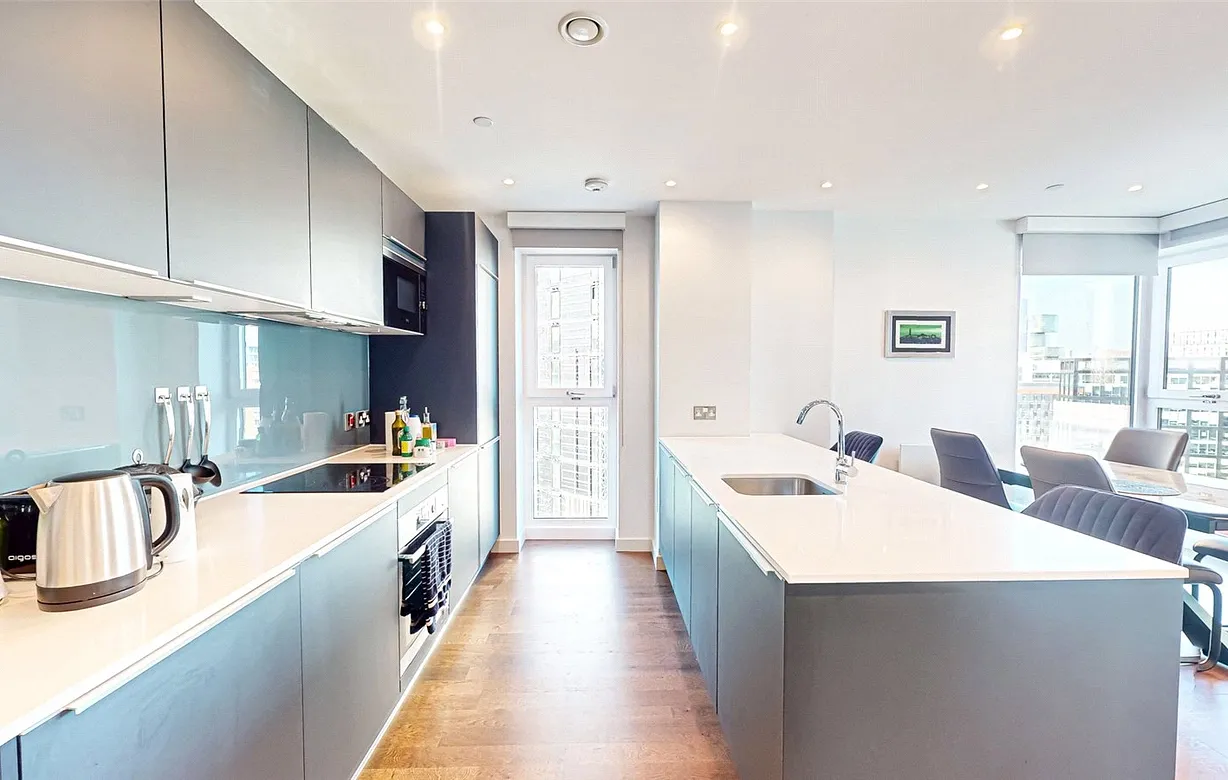 2 bedroom apartment to rent - Bentley Hurst