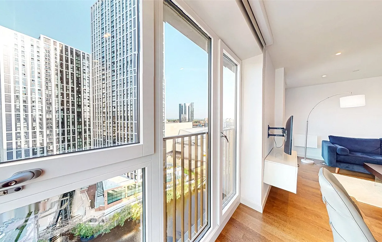 2 bedroom apartment to rent - Bentley Hurst