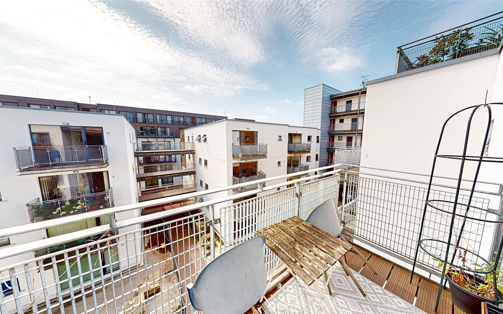 2 bedroom apartment for sale - Bentley Hurst