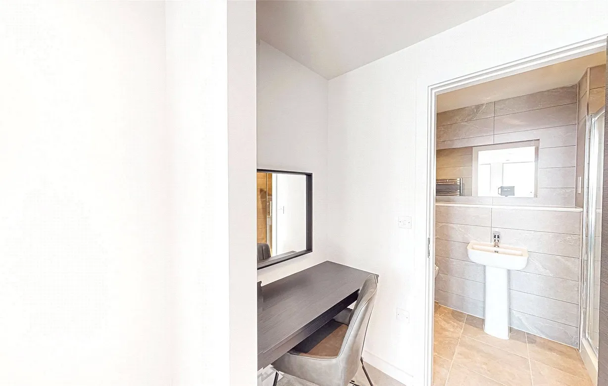 2 bedroom apartment to rent - Bentley Hurst