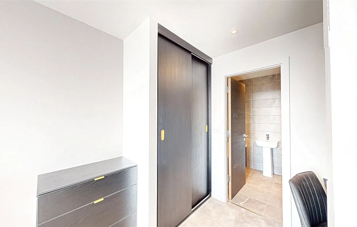 2 bedroom apartment to rent - Bentley Hurst