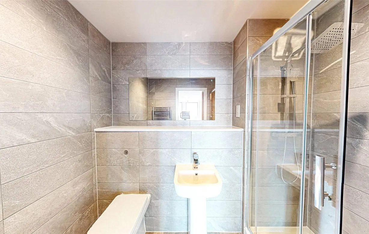 2 bedroom apartment to rent - Bentley Hurst