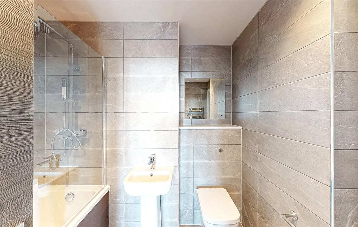 2 bedroom apartment to rent - Bentley Hurst